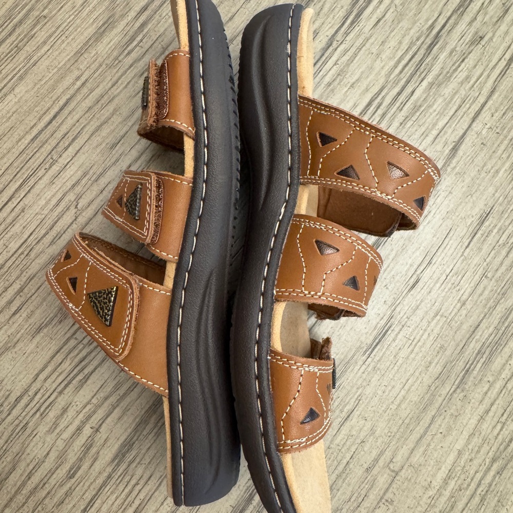 Clarks Brown and Black Sandals